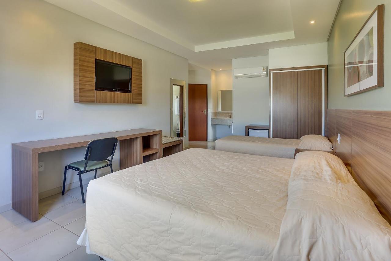 Águas de Lindóia Hotel Fredy מראה חיצוני תמונה
